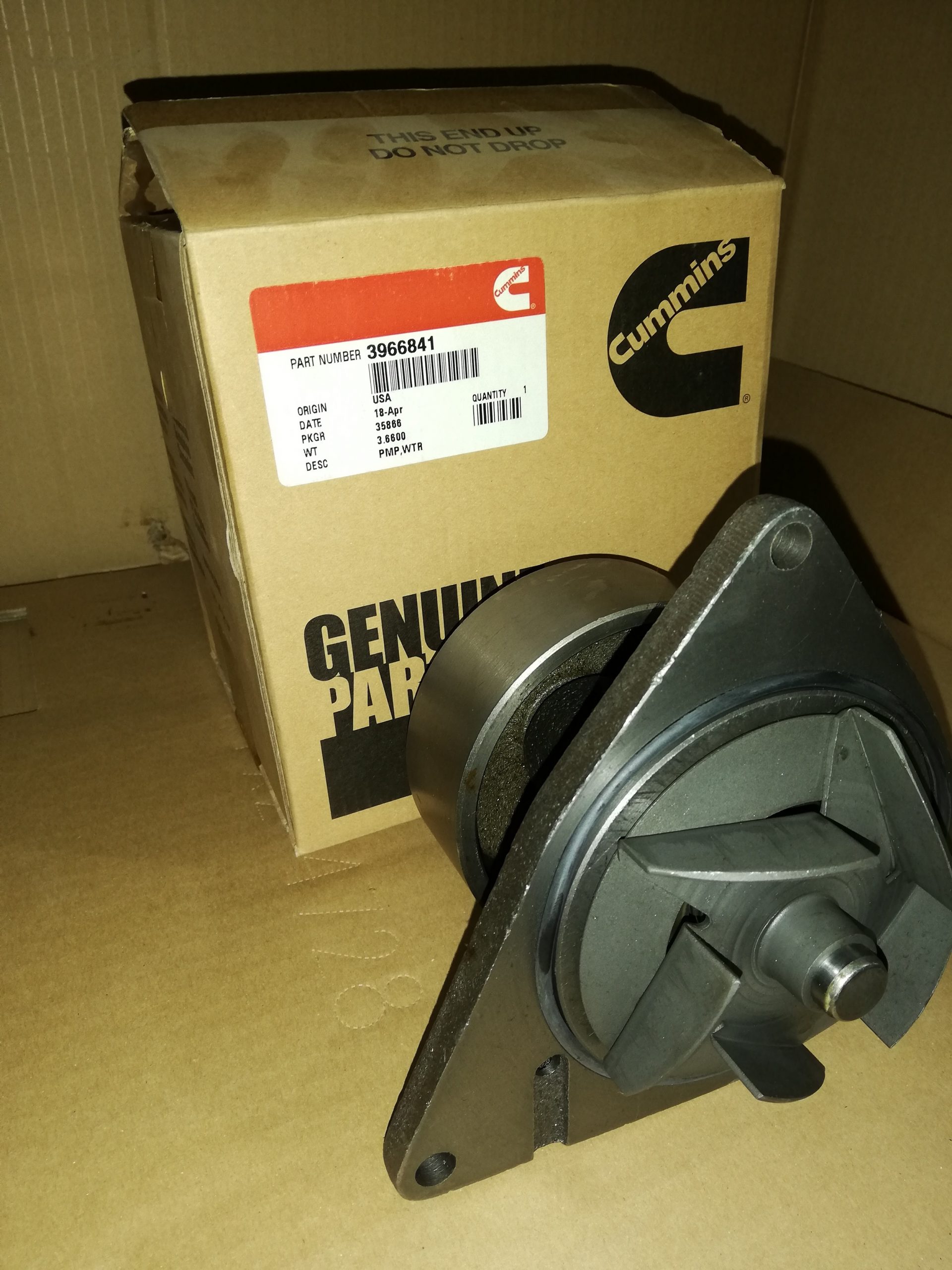 3966841 Cummins Devirdaim Su Pompası